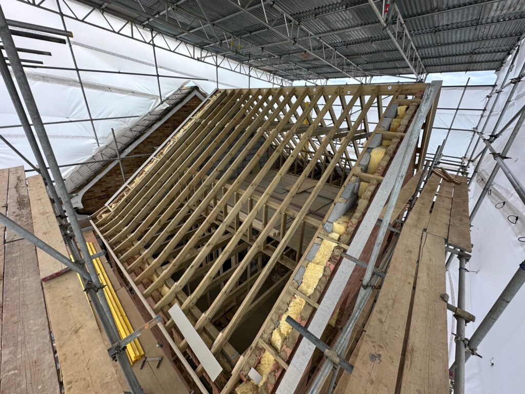 New Roofing inn Wide Way CR4